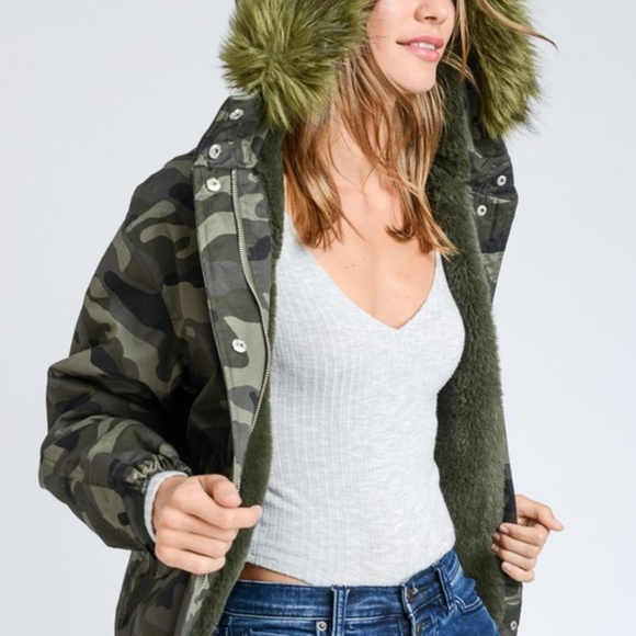Jackets & Blazers - WOMEN'S CAMO PARKA JACKET WITH FAUX FUR HOODIE